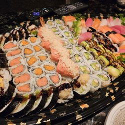 Sushi To Go - Sushi boat