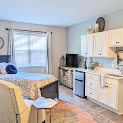 Proveer At Grande View - Model Studio in Assisted Living