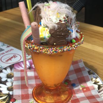 Frankies Food Factory - Loaded ice cream - Cafes Near Me - Glenhaven, NSW