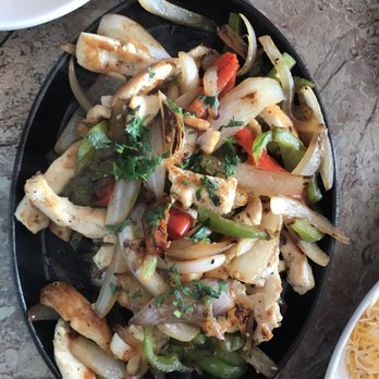 Mariachi Grill - Sizzling Chicken Fajita-Simply Scrumptious - Mexican Near Me - Lyndhurst, New Jersey Mariachi Grill - Sizzling Chicken Fajita-Simply Scrumptious - Mexican Near Me - Lyndhurst, New Jersey