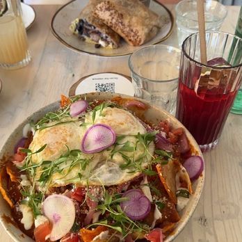 Chulita - Chilaquiles and Burrito de Desayuno - Mexican Near Me - Venice, California