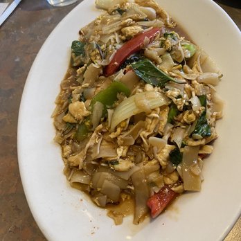 Hideko Sushi And Thai - Drunken noodles with chicken - Japanese Near Me - Palmetto, Florida