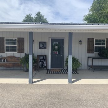 Norelu - Entry of store - Home Decor Near Me - Lizton, Indiana Norelu - Entry of store - Home Decor Near Me - Lizton, Indiana