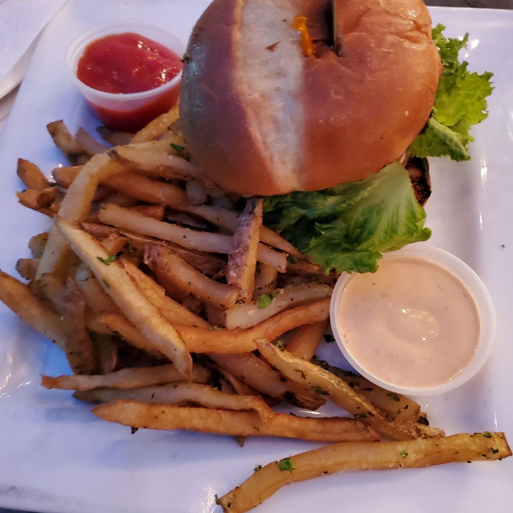 The String Bean - Cow pig burger with duck fat fries - Beer, Wine & Spirits Near Me - Belmont, North Carolina The String Bean - Cow pig burger with duck fat fries - Beer, Wine & Spirits Near Me - Belmont, North Carolina