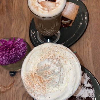 The Select - Christmas drinks - s'mores and Santa's cookies - Mediterranean Near Me - Sandy Springs, Georgia The Select - Christmas drinks - s'mores and Santa's cookies - Mediterranean Near Me - Sandy Springs, Georgia