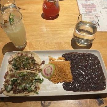 Agave Uptown - chicken taco plate - Mexican Near Me - Oakland, California Agave Uptown - chicken taco plate - Mexican Near Me - Oakland, California
