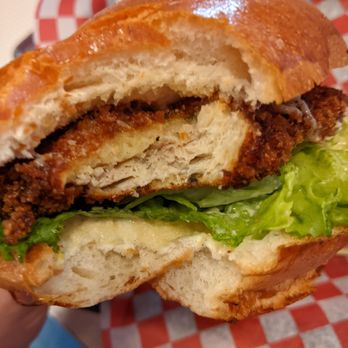 Ken's Diner - Crispy chicken burger - Diners Near Me - Edmonton, Alberta Ken's Diner - Crispy chicken burger - Diners Near Me - Edmonton, Alberta