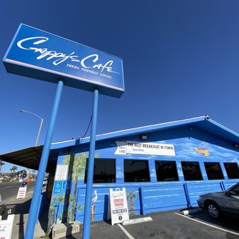 Cappys Cafe - Outside - Breakfast & Brunch Near Me - Newport Beach, California