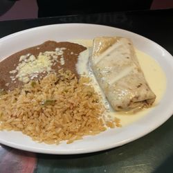 Bugambilias Cocina Latina - Lunch Chimichanga