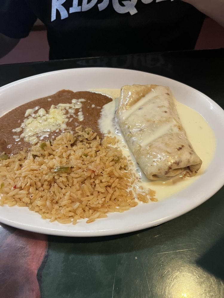 Bugambilias Cocina Latina