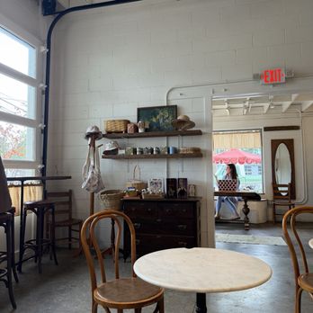 Hank’s Coffee Station - Inside - Coffee & Tea Near Me - Franklin, Tennessee Hank’s Coffee Station - Inside - Coffee & Tea Near Me - Franklin, Tennessee