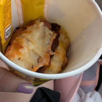 Wetzel's Pretzels - Cheesey dog bites far inferior to the dog that they claim to no longer have at this location. - Pretzels Near Me - Eugene, Oregon Wetzel's Pretzels - Cheesey dog bites far inferior to the dog that they claim to no longer have at this location. - Pretzels Near Me - Eugene, Oregon