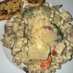 Chicken and vegetable pasta primavera special