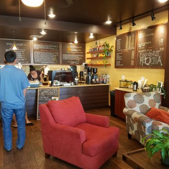 Kakaako Cafe - Warm and inviting decor and furnishings - Coffee & Tea Near Me - Honolulu, Hawaii