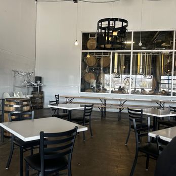 Avant Garde - Bar - Beer Bar Near Me - Montreal, Quebec Avant Garde - Bar - Beer Bar Near Me - Montreal, Quebec