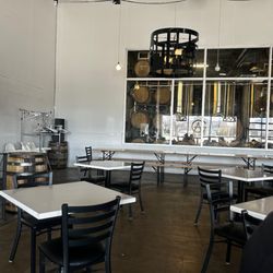 Avant Garde - Bar