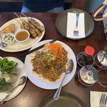 Orrapin Thai Cuisine - Thai Near Me - Seattle, Washington