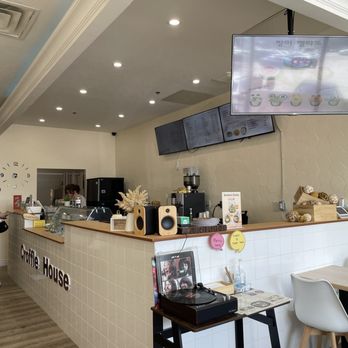 Croffle House - Inside of Croffle House - Coffee & Tea Near Me - Richmond Hill, Ontario Croffle House - Inside of Croffle House - Coffee & Tea Near Me - Richmond Hill, Ontario