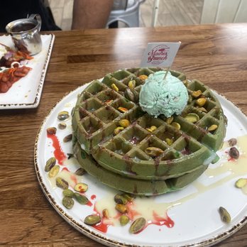 Madres Brunch - Pistachio Waffle 10/10 - Breakfast & Brunch Near Me - Whittier, California