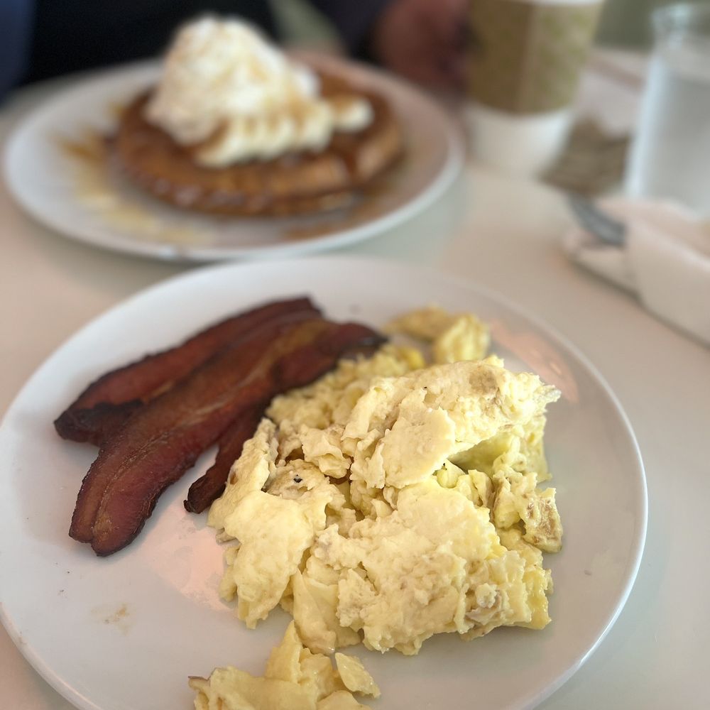 Chismosa Cafe - Eggs and bacon - New Mexican Cuisine Near Me - Covina, California Chismosa Cafe - Eggs and bacon - New Mexican Cuisine Near Me - Covina, California