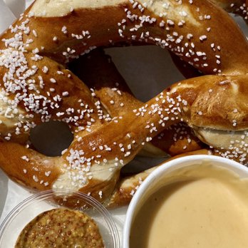 Summit House Restaurant - American Near Me - Enumclaw, Washington