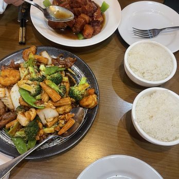 Chef Yan - Triple Delight (Beef/Shrimp/Chicken) - Chinese Near Me - Fairfax, Virginia
