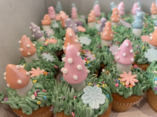 Tulip Bake Shop by null