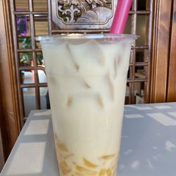 Chen's Family Dish - Mango jelly milk tea