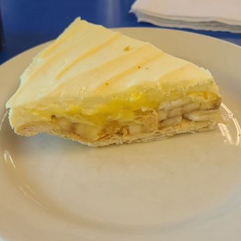 Betty's Pies - Banana Cream Pie - Desserts Near Me - Two Harbors, Minnesota