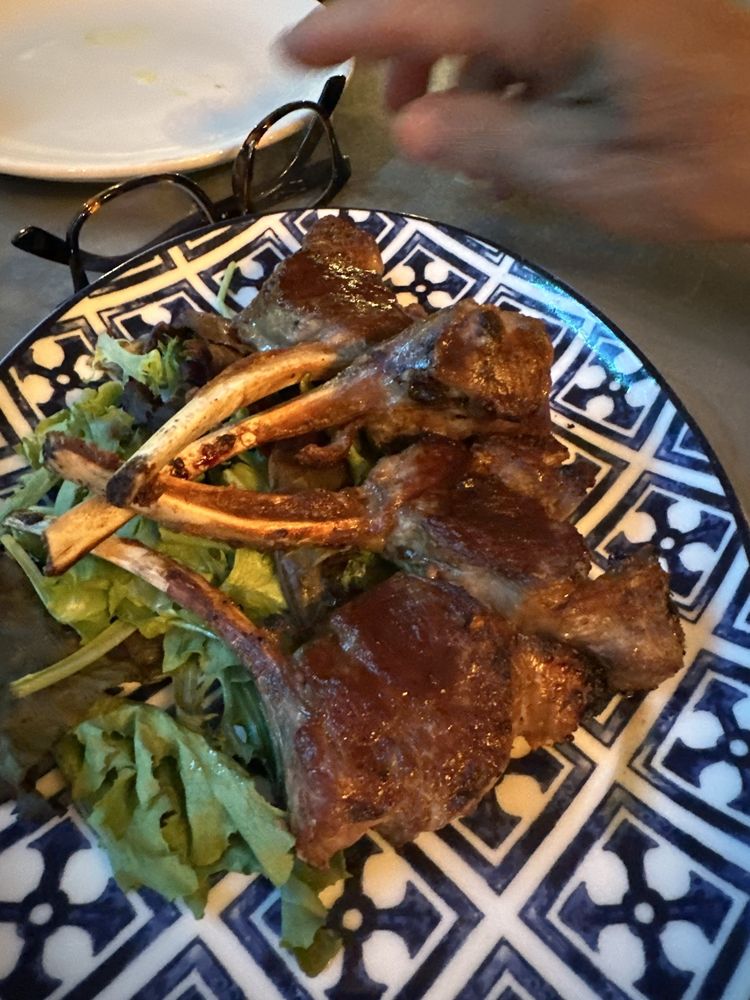 Social spots from Castaways Steak & Seafood