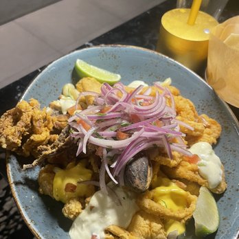 CVI.CHE 105 - mixed fried seafood - Peruvian Near Me - Miami, Florida CVI.CHE 105 - mixed fried seafood - Peruvian Near Me - Miami, Florida