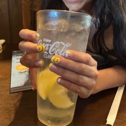 Nails By Mai - Happy nails