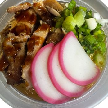 Toa's Ohana Hawaiian Restaurant - Saimin with chicken, kamaboko and diced green onion garnish - Comfort Food Near Me - Copperas Cove, Texas Toa's Ohana Hawaiian Restaurant - Saimin with chicken, kamaboko and diced green onion garnish - Comfort Food Near Me - Copperas Cove, Texas