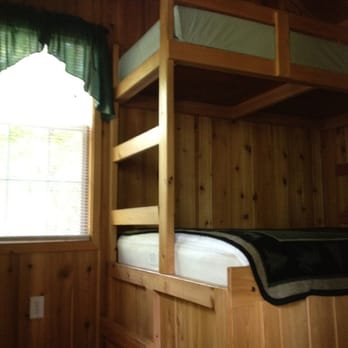 Yogi Bear's Jellystone Park - Bedroom for 3 - RV Parks Near Me - Williamsport, Maryland