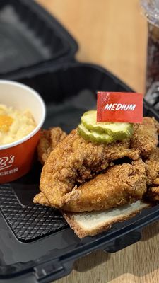 Hattie B’s Hot Chicken by null