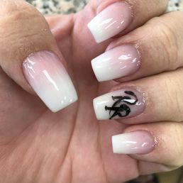 Pink ombré nails with R initials Pink ombré nails with R initials