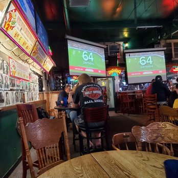 Pleasanton Sunshine Saloon - Interior looking toward rear of dining room - Sports Bars Near Me - Pleasanton, California Pleasanton Sunshine Saloon - Interior looking toward rear of dining room - Sports Bars Near Me - Pleasanton, California
