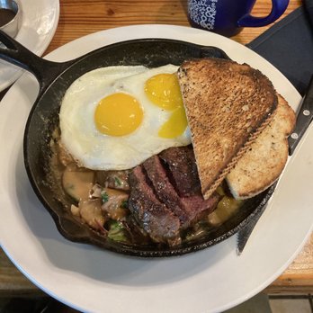 Half & Half - Flat iron hash - Breakfast & Brunch Near Me - St. Louis, Missouri