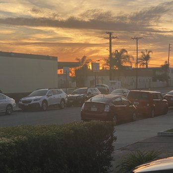 Laundryland - I had to take these pictures just a beautiful sunset outside of the laundromat in the back parking lot - Laundry Services Near Me - Westminster, California Laundryland - I had to take these pictures just a beautiful sunset outside of the laundromat in the back parking lot - Laundry Services Near Me - Westminster, California