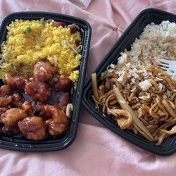 Beijing - General Tso's Chicken & Chicken Lo Mein