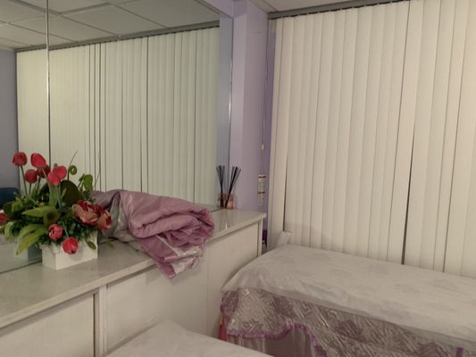 U2 Beauty Spa by null