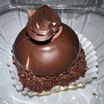 Triple Crown Bakery - Peanut butter chocolate bomb - Bakeries Near Me - Franklin, Tennessee