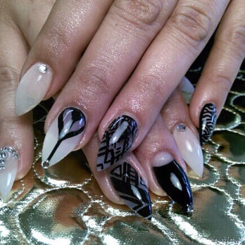 The Pamper Room Nail Spa - Jazmyn does ALL my nail designs!!!! Love her!!! - Nail Salons Near Me - Oak Park, Illinois