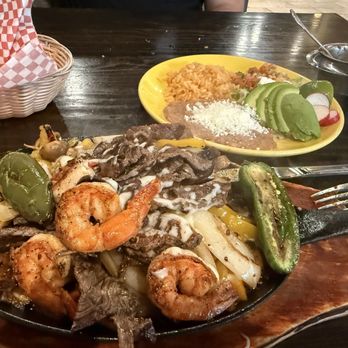 Taqueria La Bamba - Fajitas - Mexican Near Me - Monroe, Washington