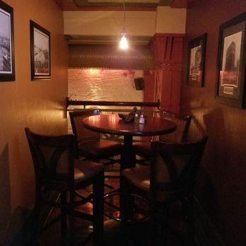 The Kerryman - Small intimate area to side of where we were sitting - Irish Near Me - Chicago, Illinois The Kerryman - Small intimate area to side of where we were sitting - Irish Near Me - Chicago, Illinois