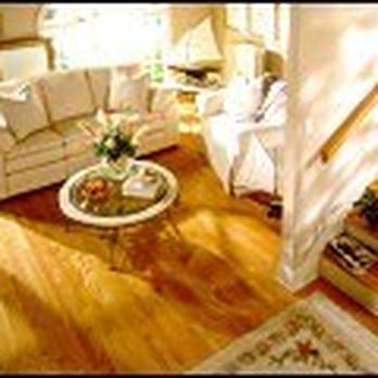 Chicagoland Flooring - a living room with hardwood floors - Flooring Near Me - Chicago, Illinois Chicagoland Flooring - a living room with hardwood floors - Flooring Near Me - Chicago, Illinois