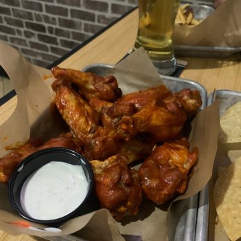 Buffalo Wild Wings - American Near Me - Henderson, Nevada Buffalo Wild Wings - American Near Me - Henderson, Nevada