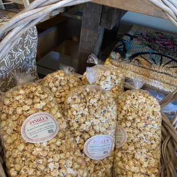 Pingle's Farm Market - Farmers Market Near Me - Hampton, Ontario