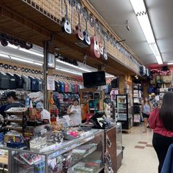 Legends Gift Shop
