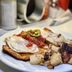 Box Social - Huevos rancheros